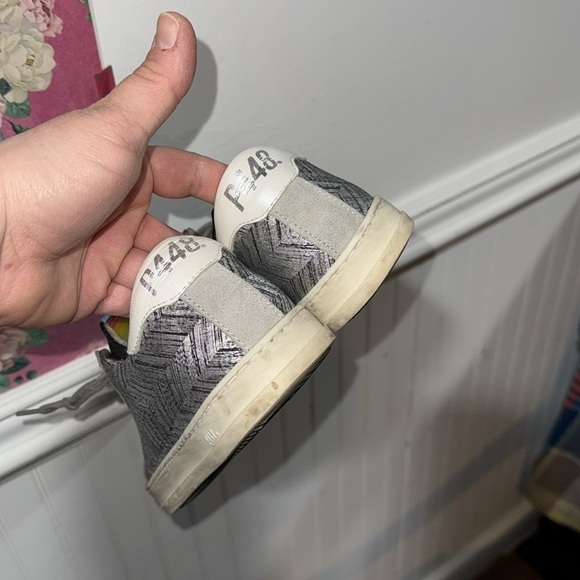 P448 sneakers size 5 Made to look worn silver gray black tartan John - Picture 3 of 6